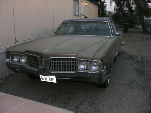 1969 oldsmobile eighty-eight luxury sedan