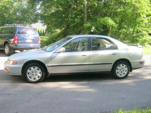 1997 honda accord lx  2.2,ltr  4 door automatic, 123,450 miles