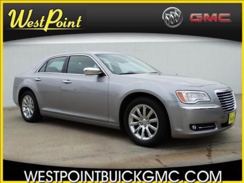 300c 5.7l nav cd rear wheel drive power steering abs 4-wheel disc brakes