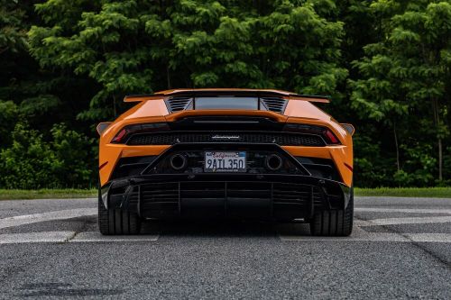 2022 lamborghini huracan