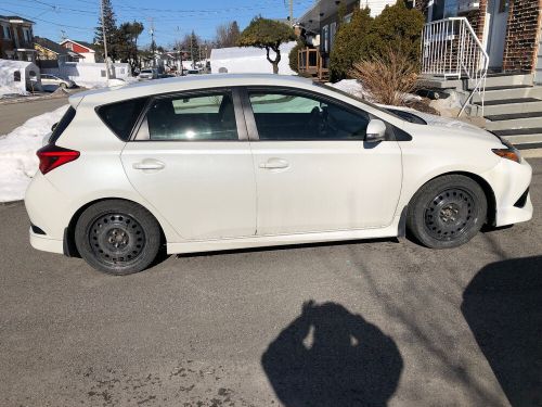 Toyota corolla im 2017,  178000 km, winter+ summer tires...