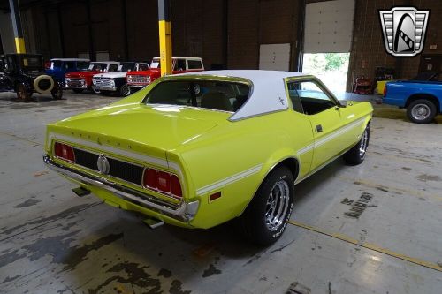 1972 ford mustang