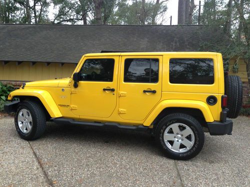 2011 jeep wrangler unlimited sahara sport utility 4-door 3.8l