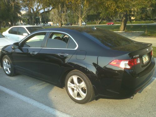 2010 acura tsx base sedan v4 with low miles (24k)