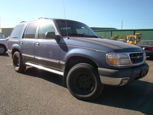 1999 ford explorer 4 door suv