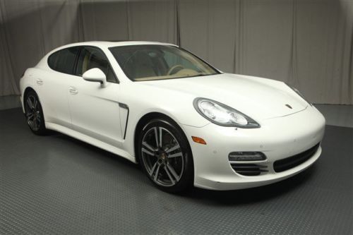 2012 porsche panamera 4 hatchback 4-door 3.6l we offer financing!