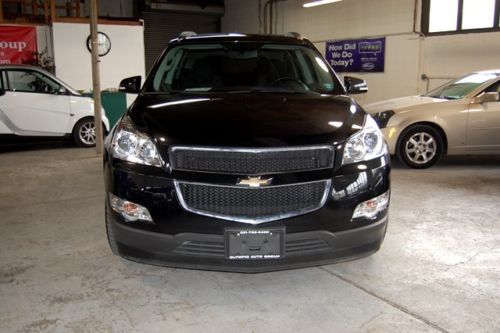 2011 chevrolet traverse awd 7 passenger, one owner, under warraty