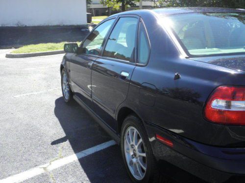 2003 volvo s40 base sedan 4-door 1.9l