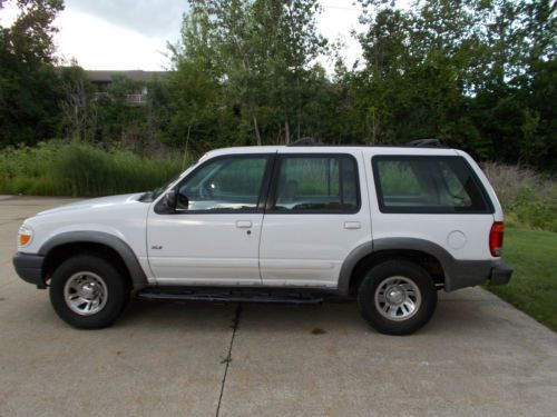 2000 ford explorer xls sport utility 4-door 4.0l