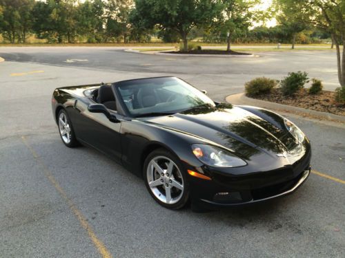 2005 chevrolet corvette base convertible 2-door 6.0l