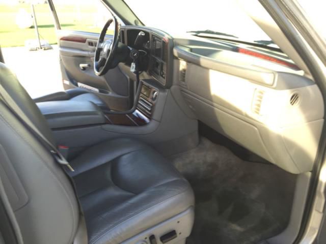 Cadillac escalade base sport utility 4-door