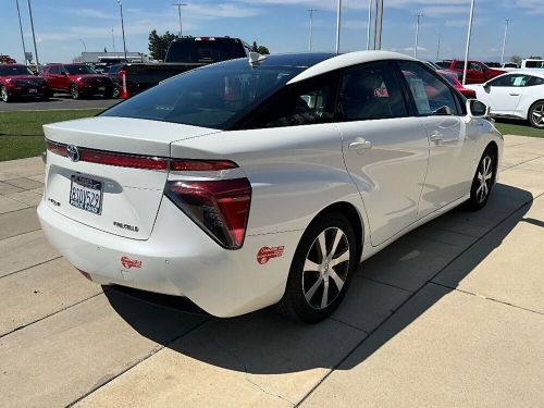 2017 toyota mirai