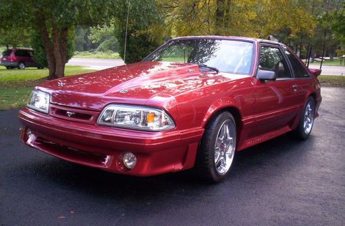 1989 ford mustang gt hatchback 2-door 5.0l