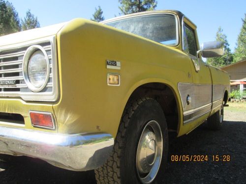 1972 international harvester 1210 3/4 ton camper special. original paint