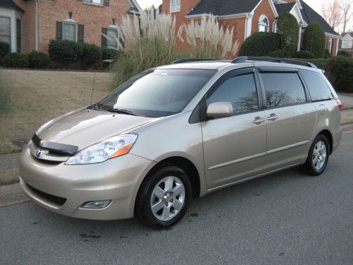 2008 toyota sienna xle mini van leather, 155k miles no reserve!!!