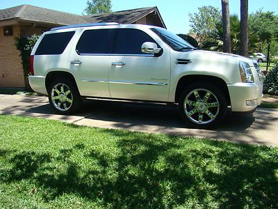 2010 cadillac esclade 2wd premium certified 100k mile warranty with only 29k mil