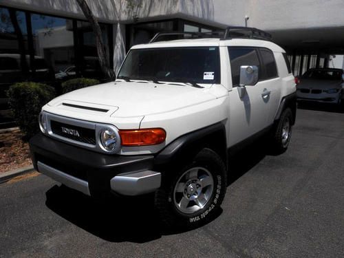 2010 toyota fj cruiser 4wd, 1 az owner, low miles !