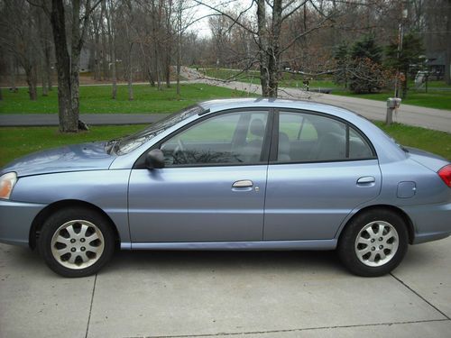 2003 kia rio base sedan 4-door 1.6l