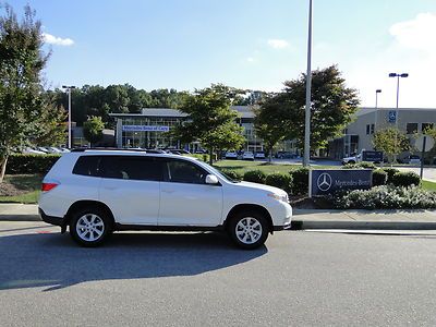 2012 toyota highlander super clean inside and out