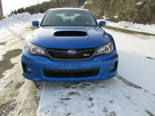 2011 subaru wrx limited sedan (low mileage)