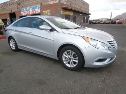 2013 hyundai sonata...showroom condition!!!...*****no reserve******