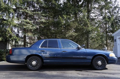 Ford crown victoria police interceptor 2004