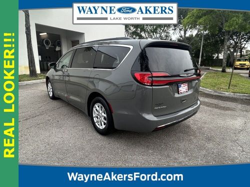 2022 chrysler pacifica touring l