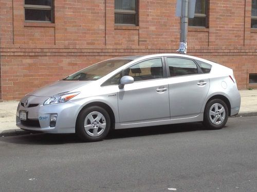 2010 toyota prius hatchback 4-door 1.8l