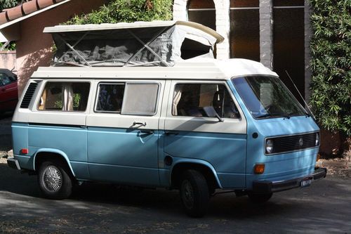 1983 vw vanagon in excellent condition.  full pop-up.  rebuilt engine.