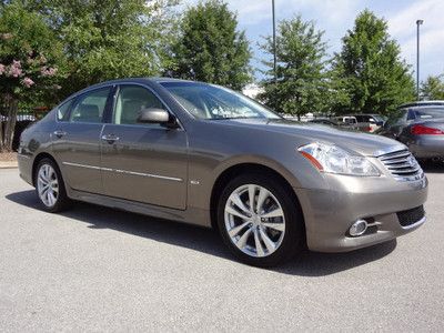 Infiniti m35  one owner