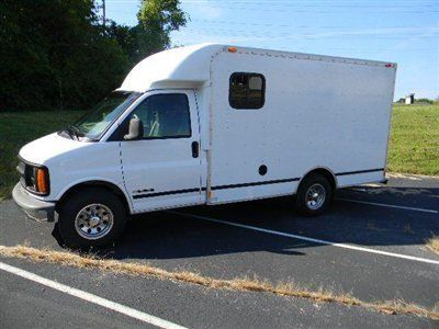 1999 chevrolet g3500.mr.bauer spent 1000's on this custom box truck.1 of a kind