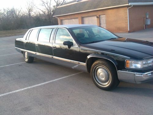 Limousine...1994 cadillac fleetwood brougham sedan 4-door 5.7l