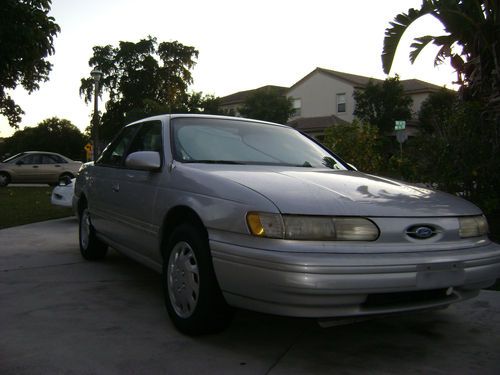 1995 ford taurus se sedan 4-dr 3.0l,low 53k original mileage