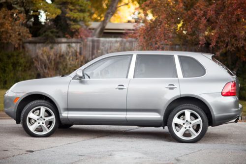 2005 porsche cayenne s with 4.5l v8 -- perfect condition