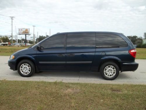 2006 dodge grand caravan minivan stow and go mini van vs chrysler town &amp; country