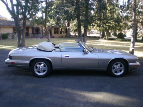 Time warp  jaguar xjs as new 1 owner 9,929 miles untouched museum piece perfect