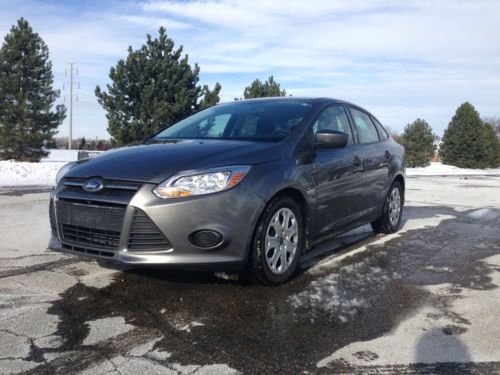 2012 ford focus se sedan 4-door 2.0l/no reserve