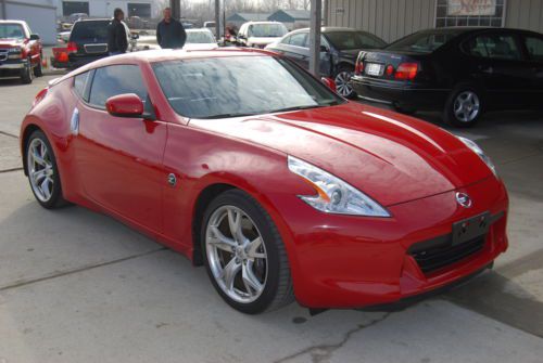 2011 nissan 370z base coupe 2-door 3.7l