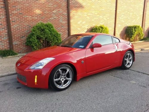 Fine 2004 nissan 350z touring, low 25k miles, excellent accident free original!