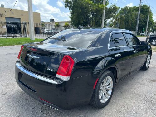 2017 chrysler 300 series