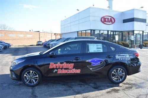 2024 kia forte lxs