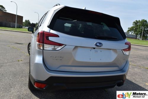 2023 subaru forester awd symmetrical 2.5i premium-edition(nicely optioned)