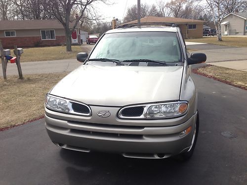 2002 oldsmobile bravada ( similar to chevy trailblazer and gmc envoy )