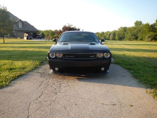 2013 challenger srt8 6 speed! the ultimate options and color! save huge!