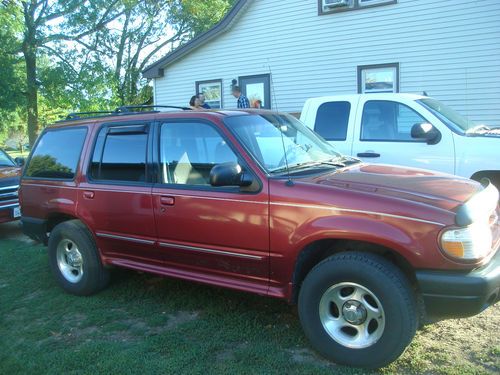 2001 ford explorer xls sport utility 4-door 4.0l