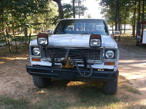 1974 chevy cheyenne 2500 4x4 with plow