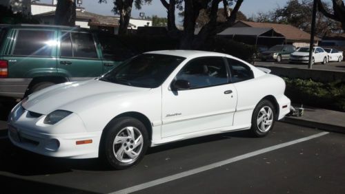 2002 pontiac sunfire se coupe 2-door 2.2l