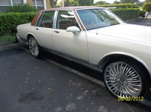 1986 chevrolet caprice classic brougham sedan 4-door