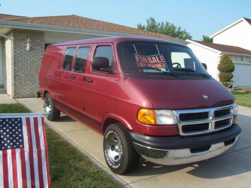 15k miles, 5.2v8, 2nd set tire w/ chrome rims, a/c, cruise, shelving, orig owner