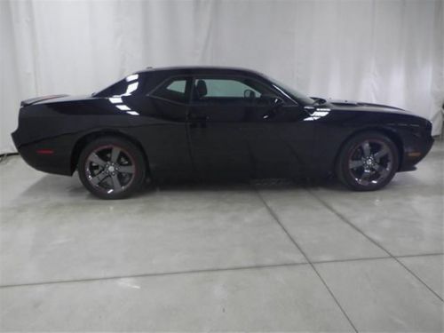 2013 dodge challenger sxt